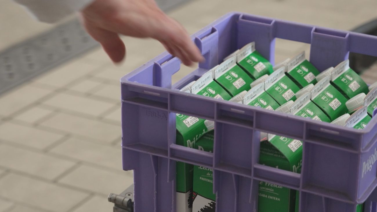 Así se produce la leche fresca en Priégola: del ordeño al brick en pocas horas