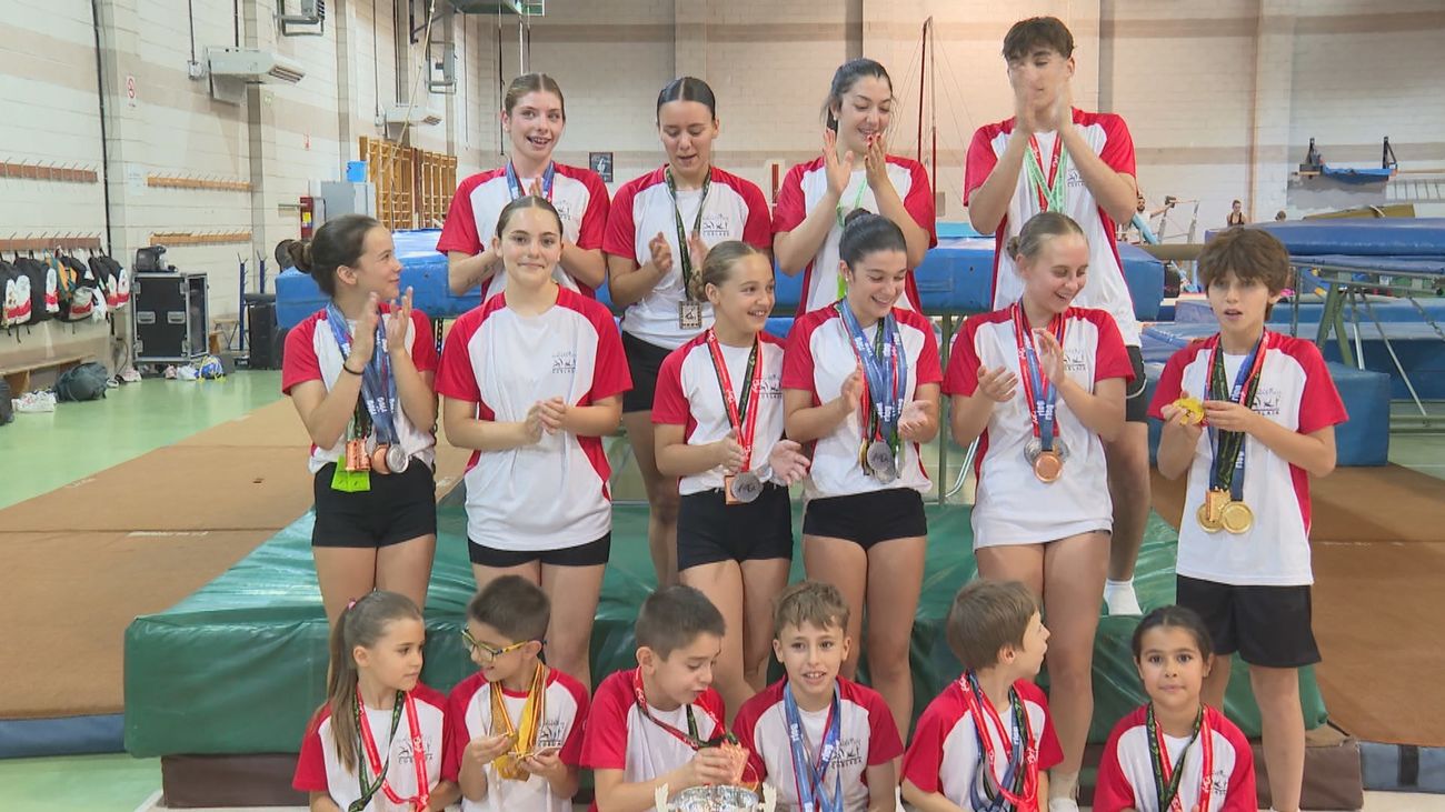 Humildad, disciplina y talento: así persiguen sus sueños los alumnos de un club gimnástico de Coslada