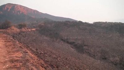 Preocupación por el avance del fuego en Las Médulas, León, que solicitará la declaración de zona catastrófica
