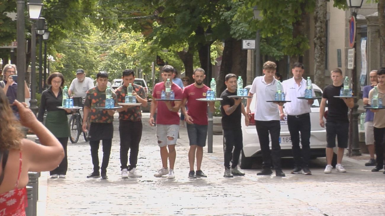 Vuelve la clásica carrera de camareros por las fiestas de San Lorenzo de El Escorial