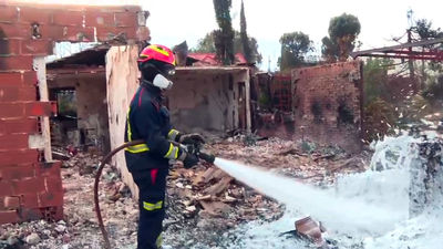 Mejora la situación del incendio de Tres Cantos, tras una noche sin rebrotes
