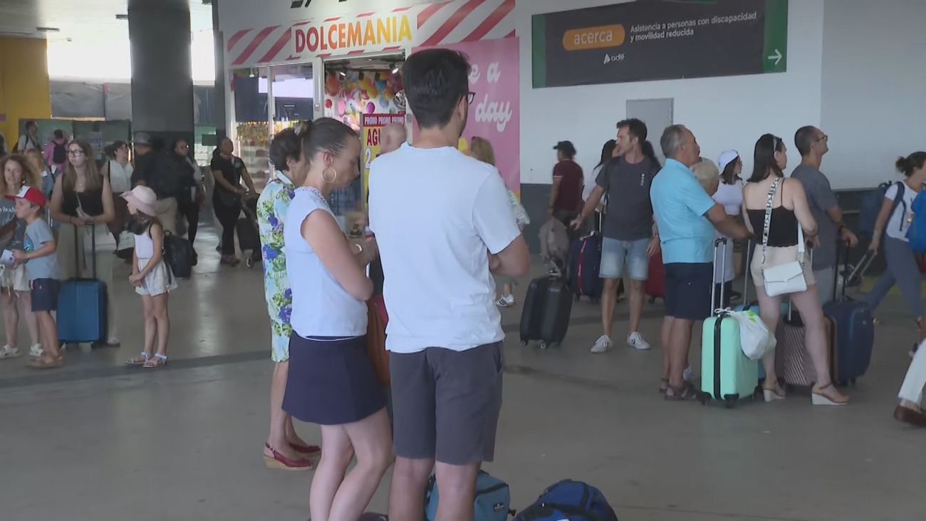 Cancelado de forma definitiva el servicio de trenes Madrid-Galicia este jueves