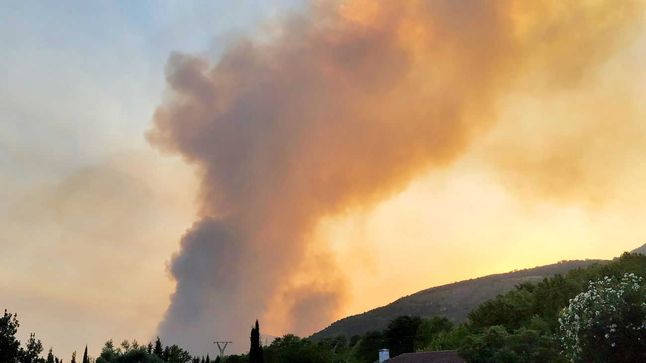 Extremadura pedirá medios del Ejército ante la "extrema gravedad" de los incendios