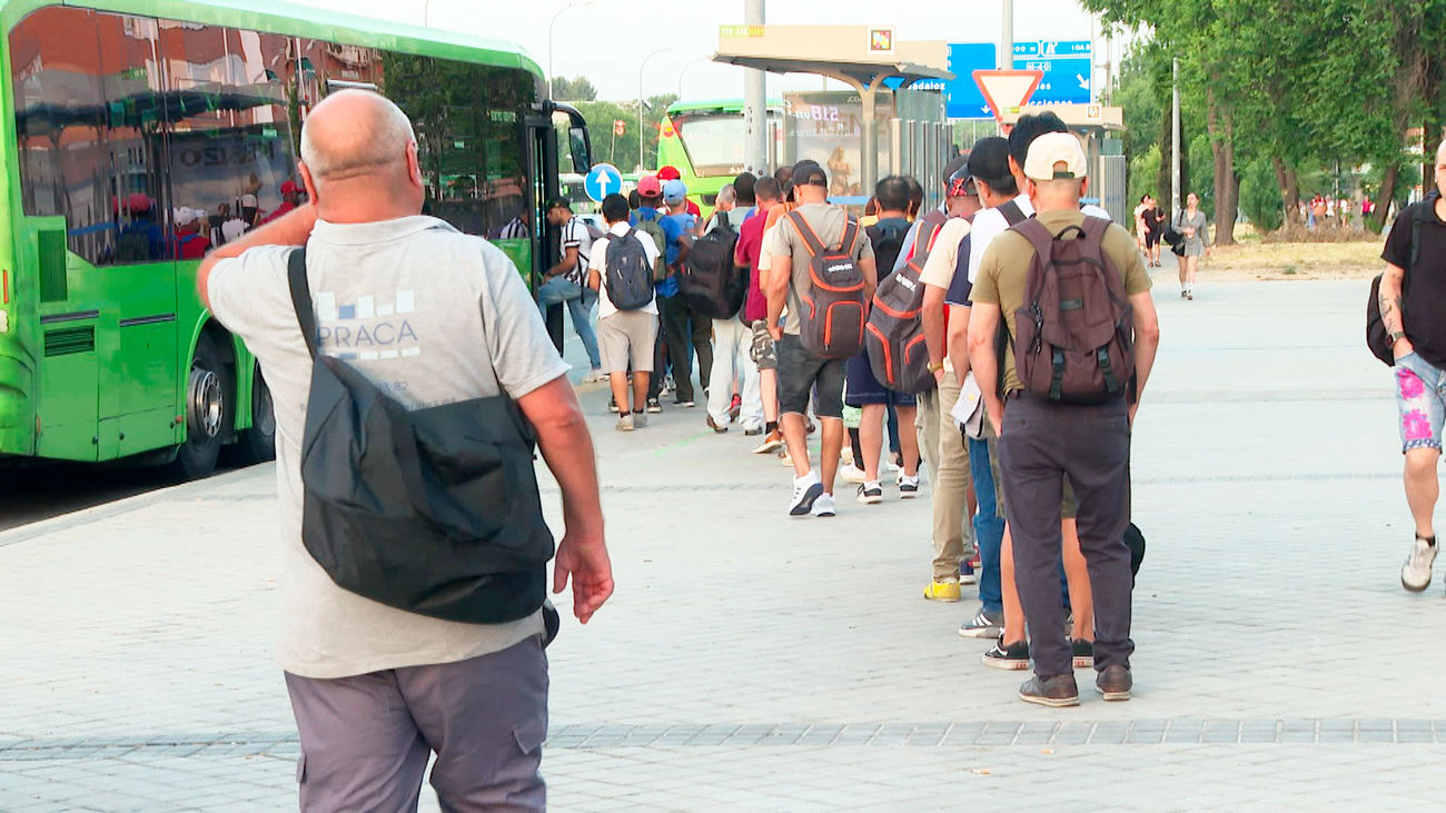 Cibeles anuncia más marquesinas y aseos en las paradas de autobús de Cuatro Vientos