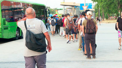 Cibeles anuncia más marquesinas y aseos en las paradas de autobús de Cuatro Vientos