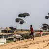 Un muerto en Gaza al caerle ayuda humanitaria lanzada desde el aire
