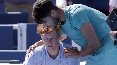 Alcaraz conquista por primera vez Cincinnati tras el abandono de Sinner