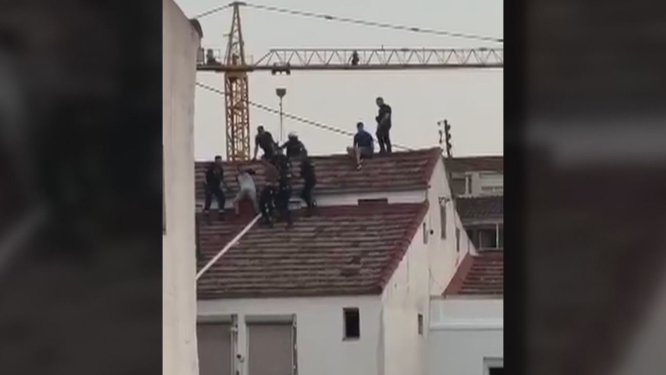 La sorprendente detención en altura de un presunto miembro de los Trinitarios tras una reyerta en Vallecas