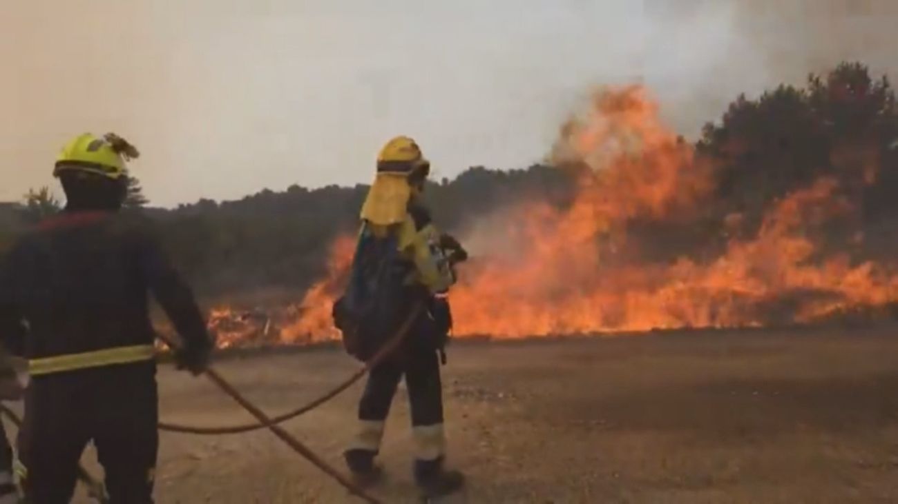 33.750 personas desalojadas y  21 incendios activos: el balance de los incendios que asolan España