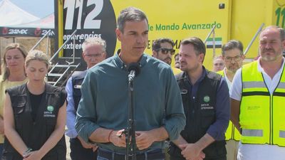 Sánchez anuncia en Jarilla que se iniciarán el martes los procesos para la reconstrucción de las zonas quemadas
