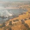 Controlado un incendio forestal en el límite entre Aldea del Fresno y la localidad toledana de Méntrida