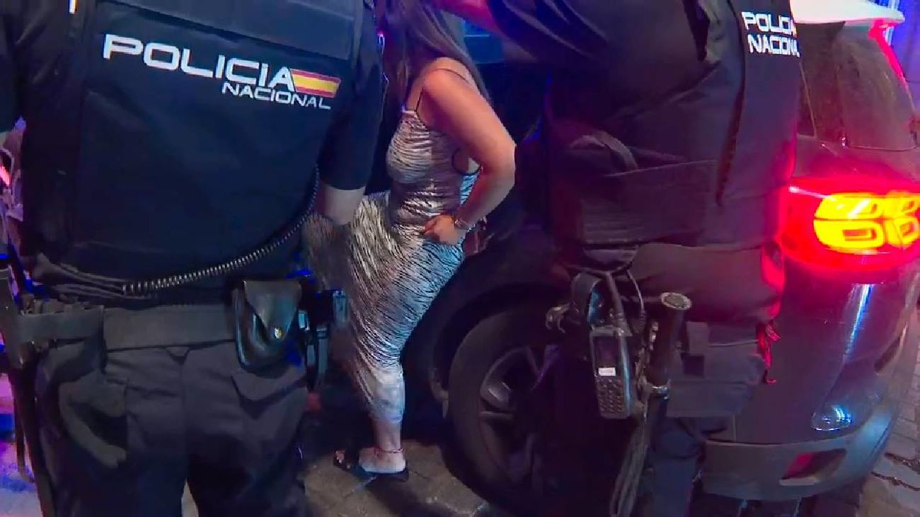 Detenida por robar móviles en una discoteca en pleno centro de Madrid: la pillaron al contestar una videollamada