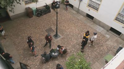 Susana Abaitua y Maxi Iglesias ruedan en secreto 'Nuda propiedad' en los escenarios madrileños