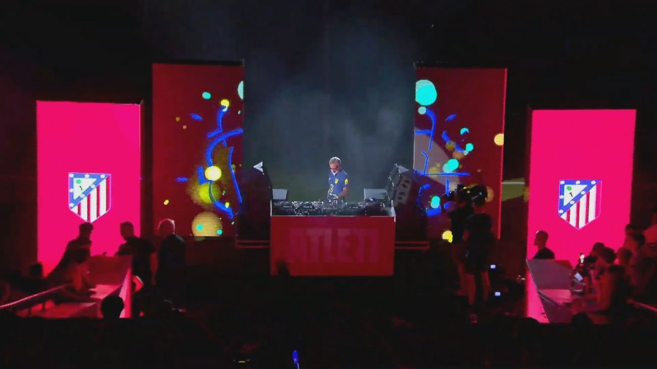 El Atlético de Madrid presenta a sus nuevos fichajes en la 'Noche de bienvenida 2025'