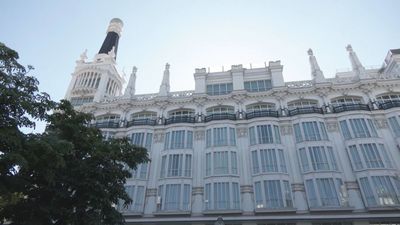 Cierra el 'Hotel de los toreros', que saca a subasta más de 10.000 accesorios y piezas de lujo