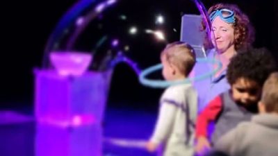 Pompas gigantes, música y cine al aire libre en Fuenlabrada