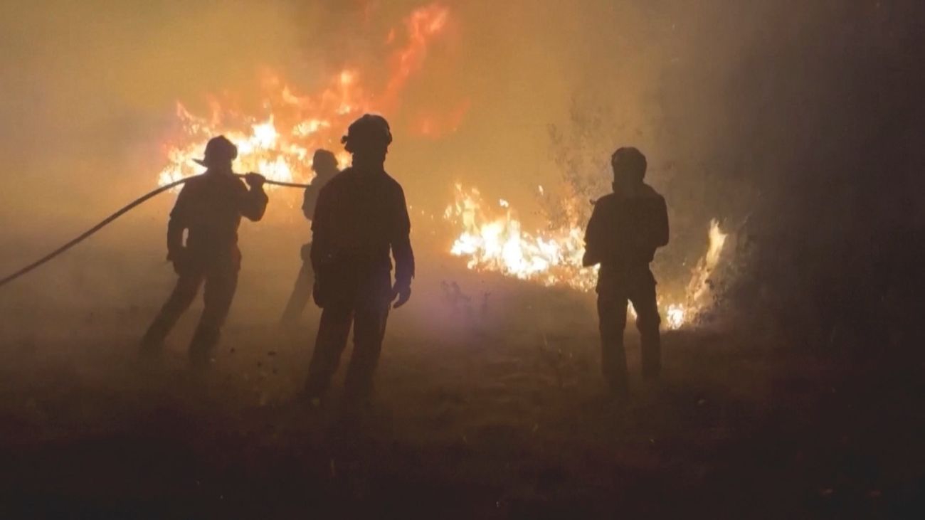 Noche difícil en Galicia: 100 personas desalojadas por los incendios de Oia, Vilaboa y Carballedo