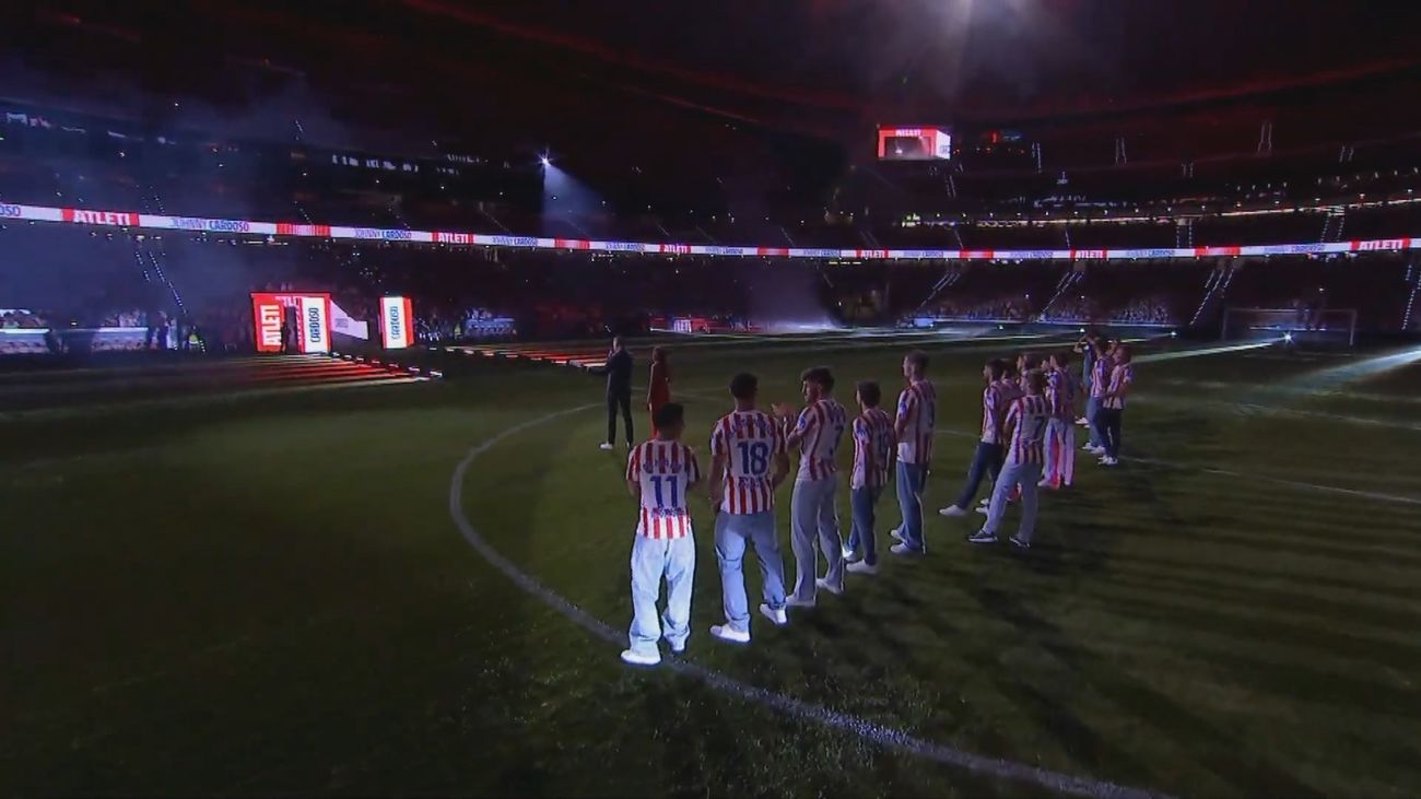 Noche apoteósica en el Atlético de Madrid: ilusión, música y leyendas atléticas en una velada para la historia