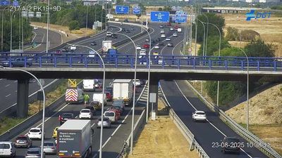 Retenciones en la entrada a Madrid por la A-2 tras un accidente en Torrejón de Ardoz