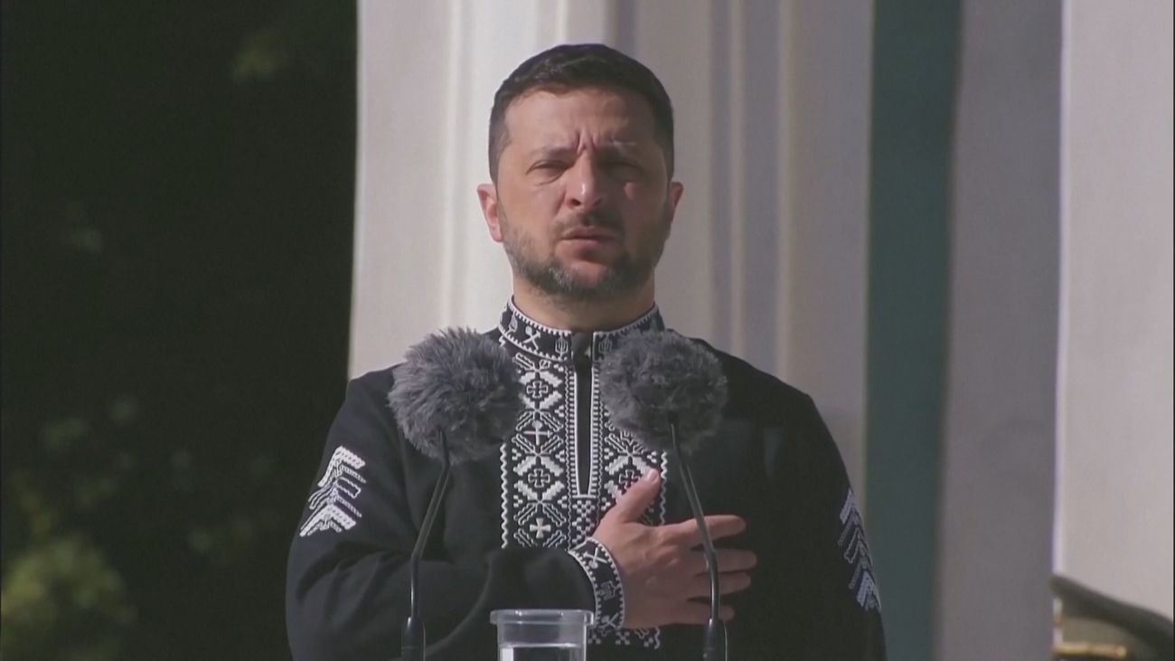 Ucrania celebra su Día de la Independencia mientras sigue negociando la paz con Rusia