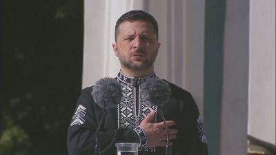 Ucrania celebra su Día de la Independencia mientras sigue negociando la paz con Rusia