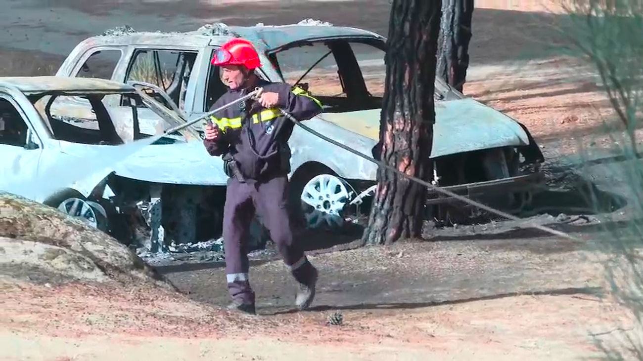 Vecinos relatan el miedo vivido  en el incendio del Pantano de San Juan:  "Esto es una ratonera"