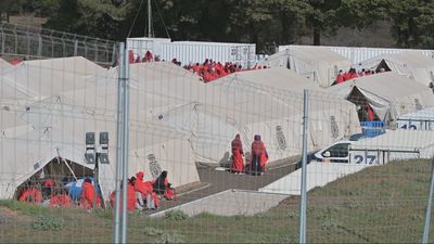 Madrid  recurrirá en los tribunales el decreto de reparto de menores migrantes