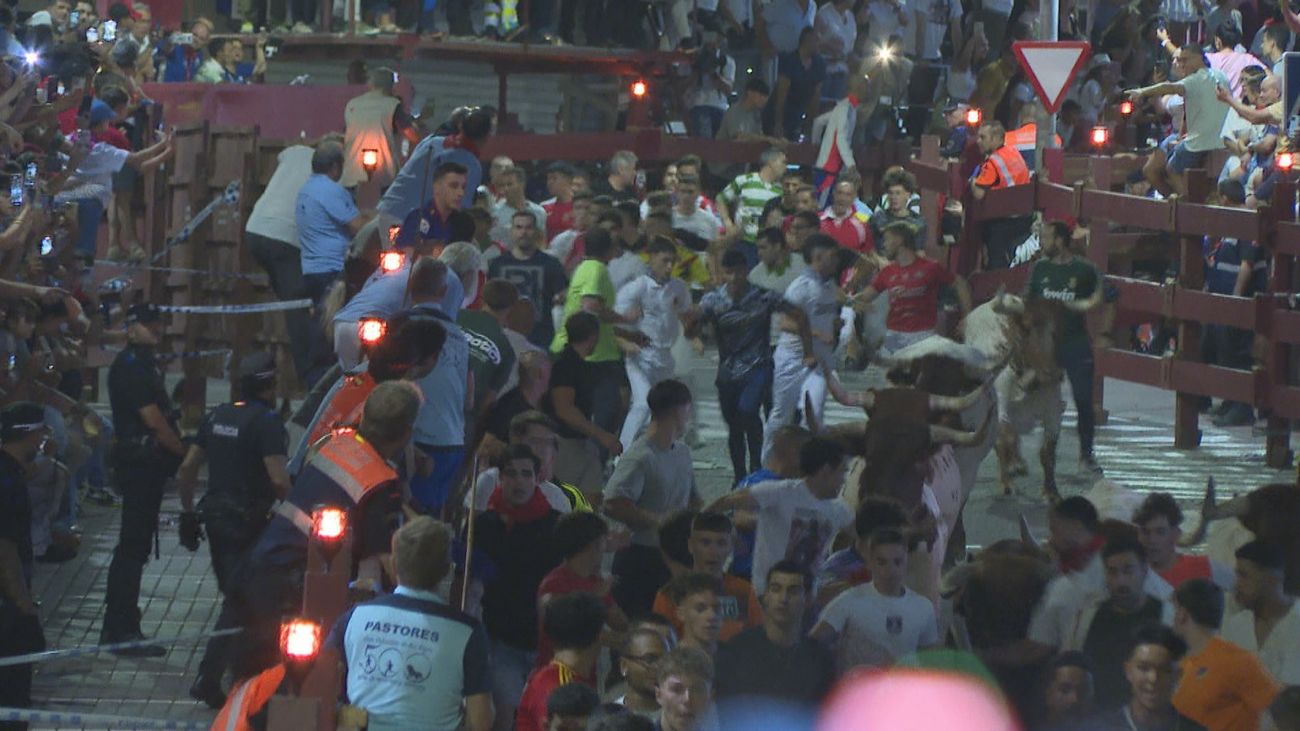 El encierro del farol en Sanse deja tres asistencias a corredores por caídas
