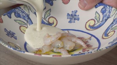 Te enseñamos a preparar un ajoblanco, rápido y fácil y saludable