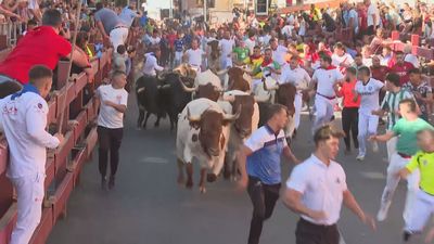 Un joven navarro de 28 años, herido por asta de toro en el quinto encierro de Sanse