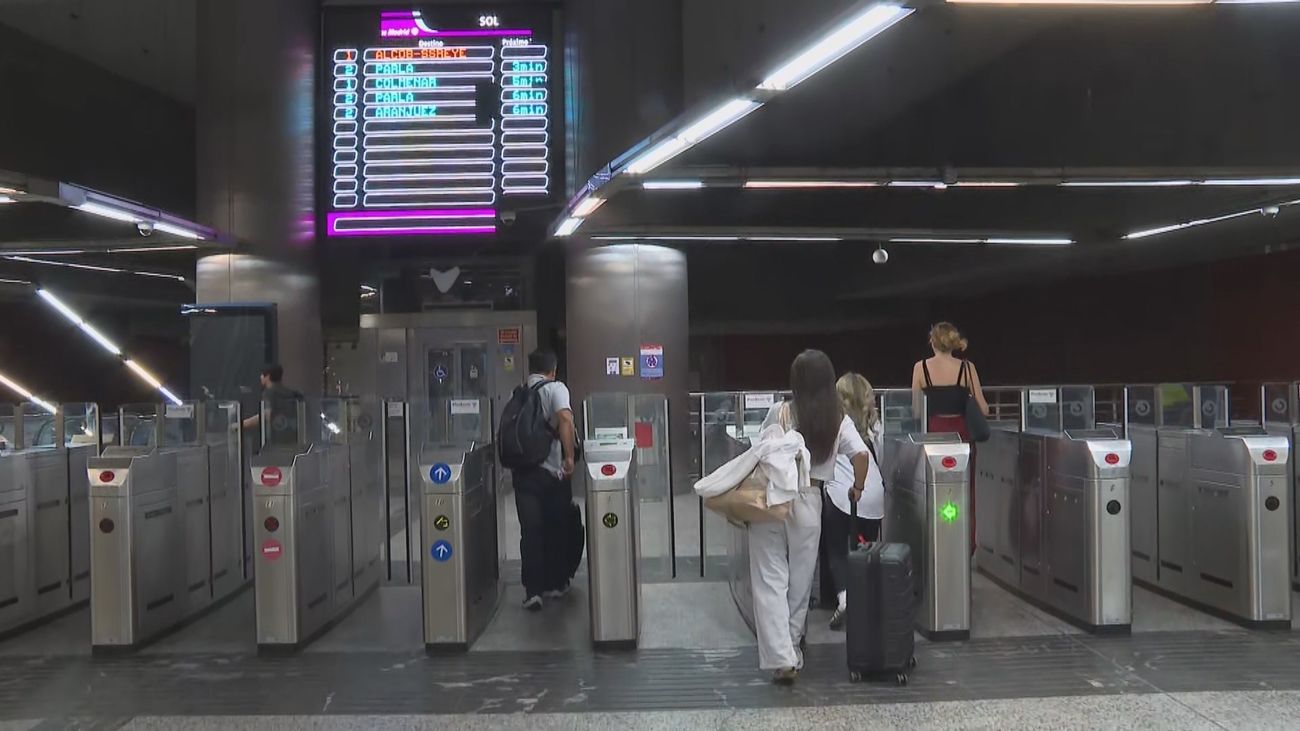 El túnel de Cercanías de Sol recupera su circulación habitual