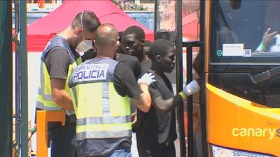 Las comunidades autónomas, en pie de guerra contra el decreto del Gobierno para el reparto de menores migrantes