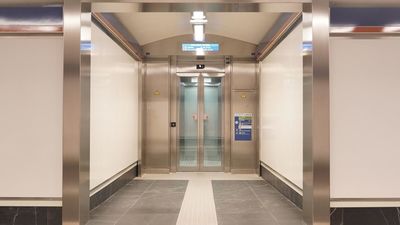 Madrid estrena dos ascensores en la estación Avenida América de Metro que conectan la línea 4 y 6