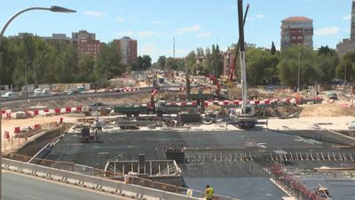 Polvo, humo de coches y dificultad para los peatones, las quejas de los vecinos por las obras de la A-5
