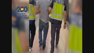 Detenido un conductor de transporte en carretera por contactar con una menor y pedirle contenido sexual