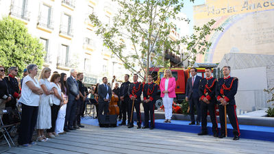 Madrid homenajea a los 'héroes' de Almacenes Arias y a los bomberos que combatieron los incendios este verano