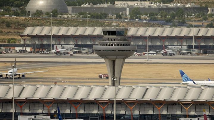 Vistas del Aeropuerto Adolfo Suárez Madrid-Barajas, desde Paracuellos de Jarama