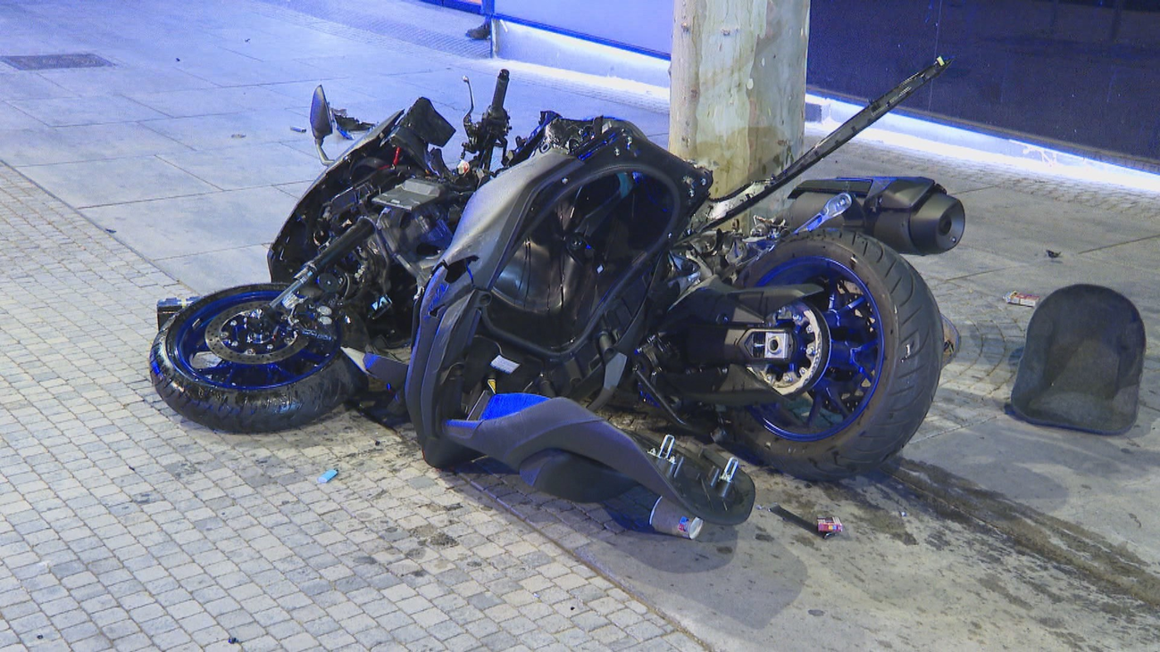 Atropellado un motorista por un taxi que se ha dado a la fuga en Príncipe de Vergara