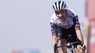 Almeida se impone en el Angliru a Vingegaard, que retiene el maillot rojo