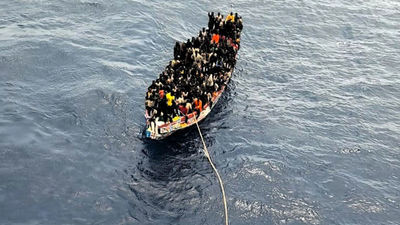 Prisión para 17 ocupantes de un cayuco en el que se arrojó a personas vivas por la borda
