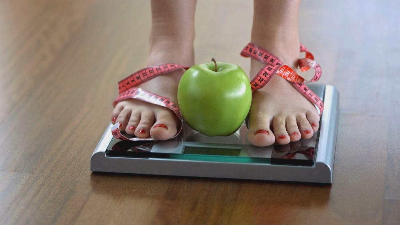 Ansiedad y efecto rebote: los riesgos de las dietas estrictas tras el verano