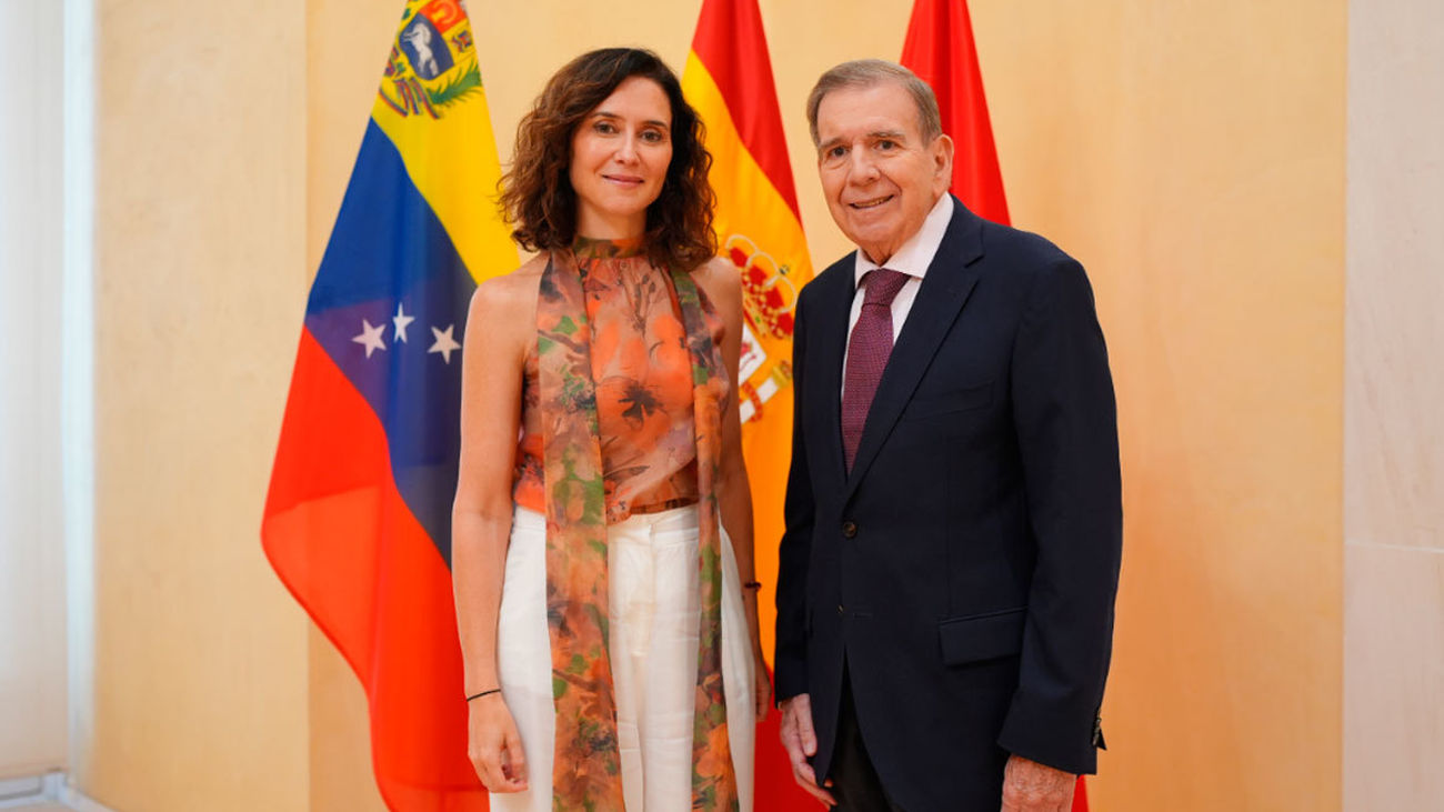 Ayuso recibe a Edmundo González en la Real Casa de Correos