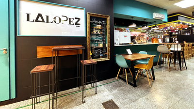 LaLópez, el pequeño restaurante que le ha dado una nueva vida al Mercado de Antón Martín
