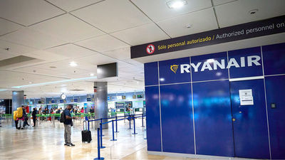 Ryanair amenaza con recortar otro millón de plazas el próximo verano si Aena no baja las tasas