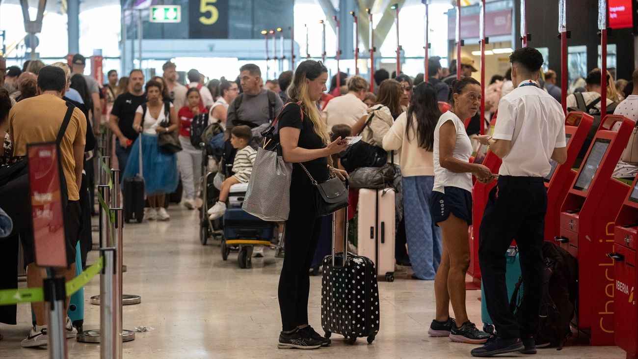 Barajas cierra el mejor mes de agosto de su historia con más de 6,2 millones de pasajeros