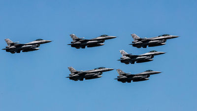 España refuerza con medios aéreos la misión de la OTAN en el flanco Este: “Putin no nos va a amedrentar”