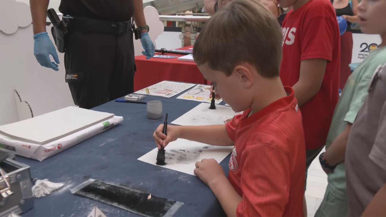 La Vaguada acoge las Jornadas de Seguridad en Familia con la Policía Nacional y SAMUR