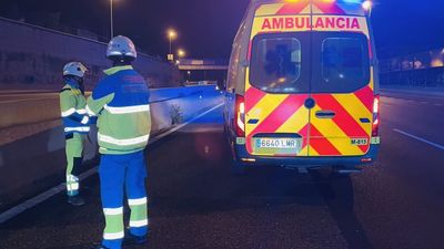 Un motorista muere al impactar con la mediana en la A-6