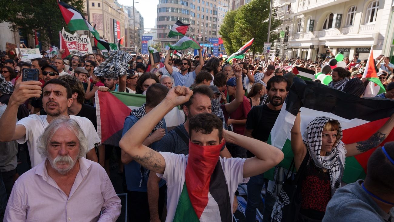 Israel reprocha a Sánchez que "animara" a los manifestantes y la "vergüenza" de la cancelación de La Vuelta