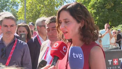 Ayuso critica la "kale borroka alentada por Sánchez y sus ministros" que ha cancelado La Vuelta: "Esto no es Madrid"